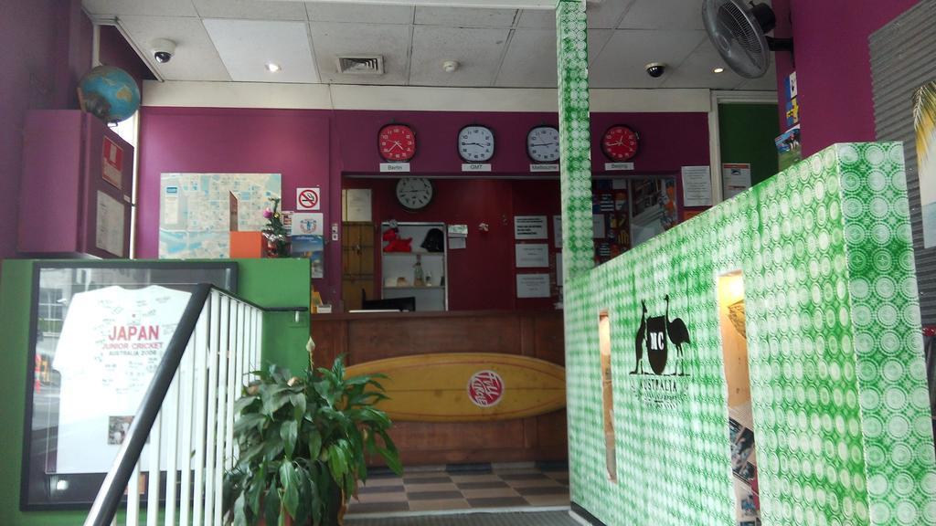 The Melbourne Connection Travellers Hostel Екстериор снимка