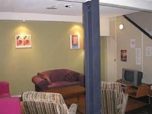 The Melbourne Connection Travellers Hostel Екстериор снимка