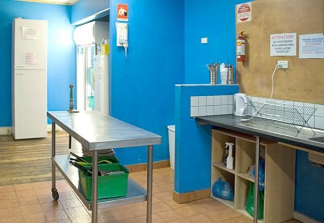 The Melbourne Connection Travellers Hostel Екстериор снимка